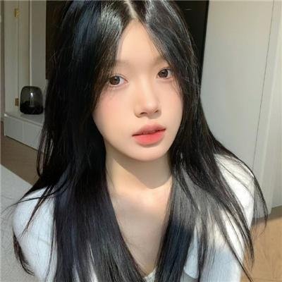 一个唱歌，另一个不唱歌
