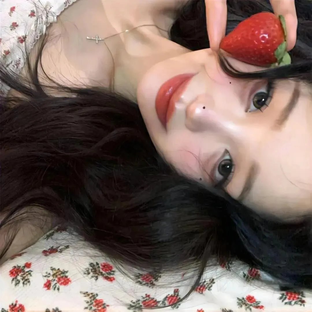 绿茵春色